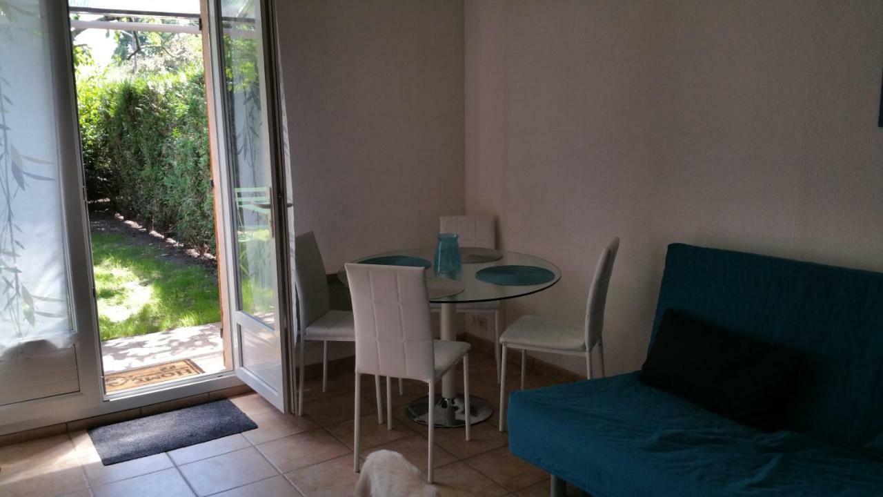 Le Mas Des Loups Arpajon Exterior photo